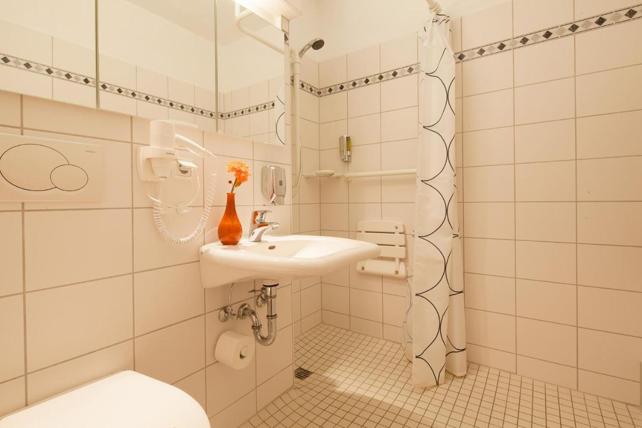 Gda Hotel Hildastift Am Kurpark Wiesbaden Exterior photo